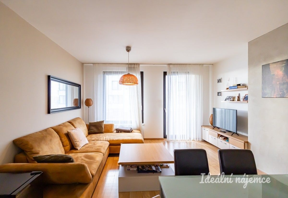 Byt 2+kk · 59 m² · Sousedíkova, Praha - 4