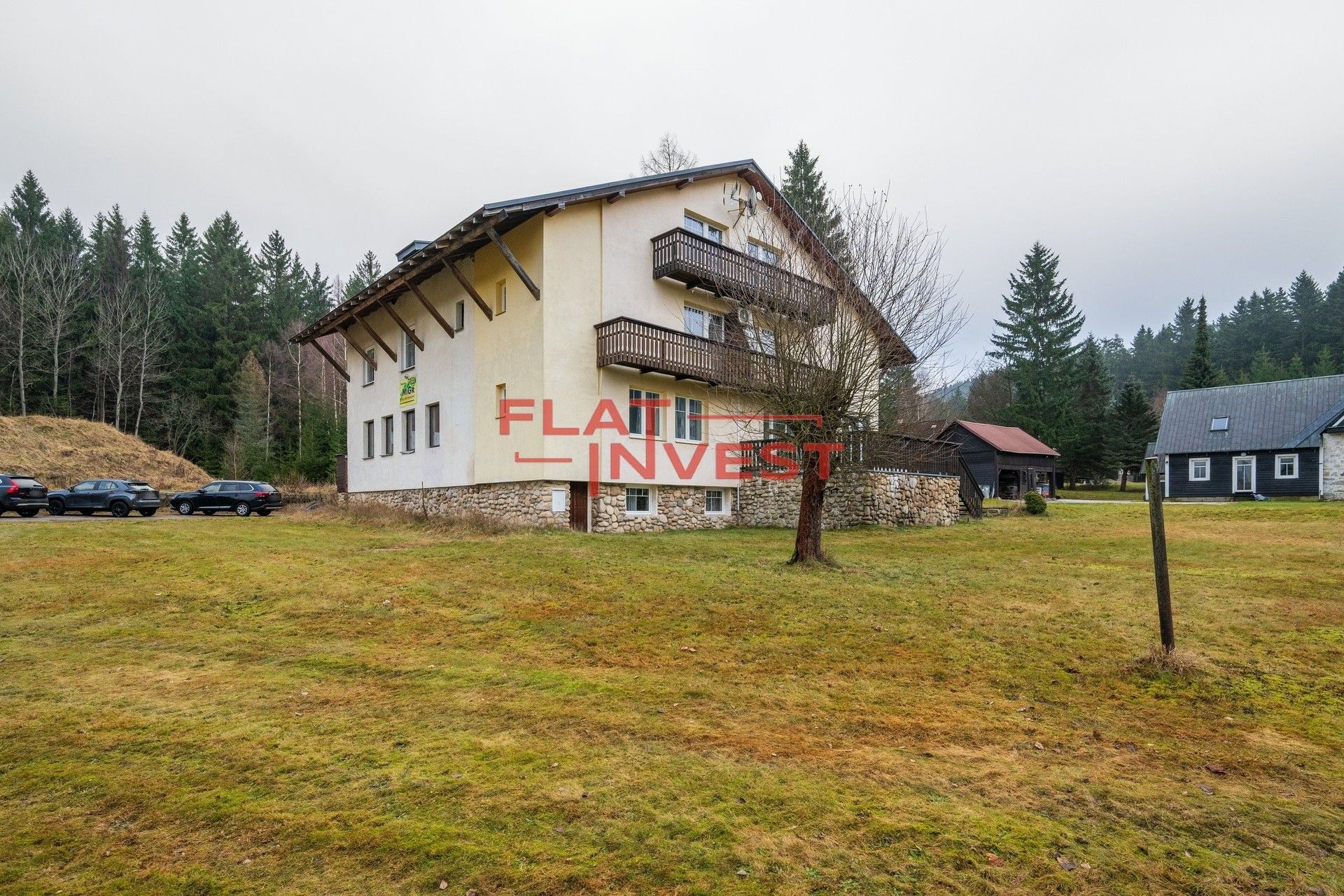 Ubytovací zařízení, Harrachov, 425 m²