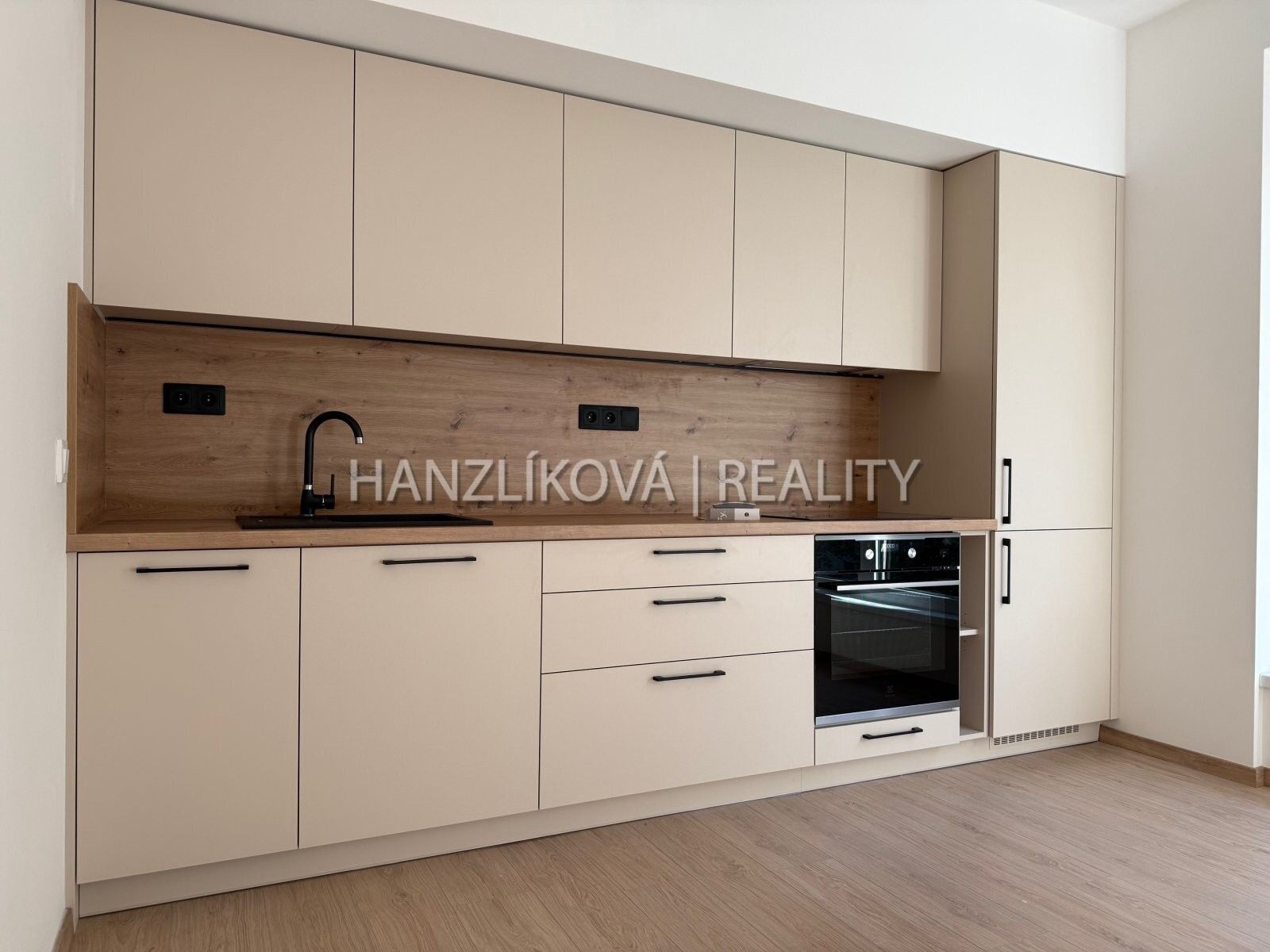 2+kk, Hálkova, České Budějovice 3, 36 m² - 2