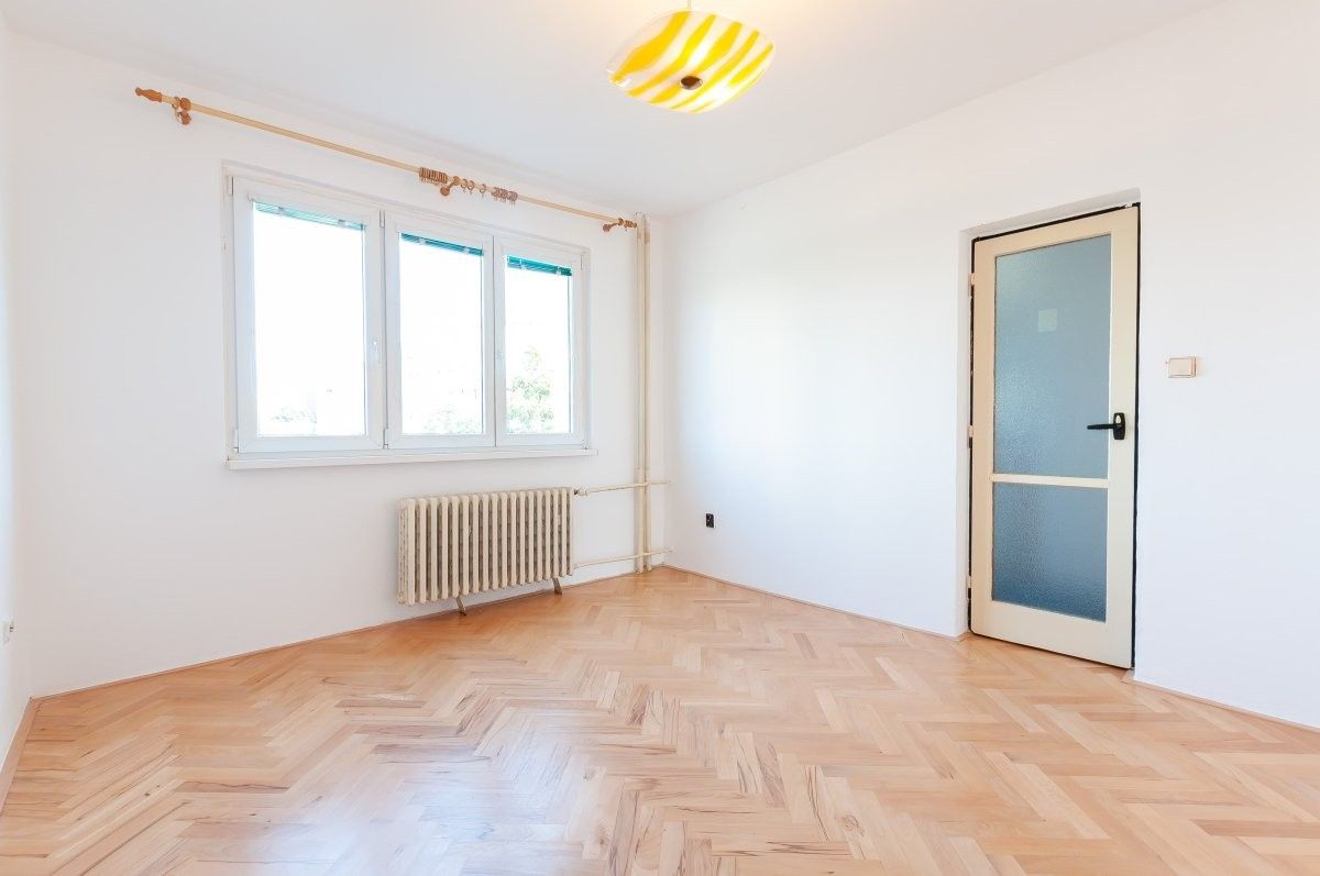 Pronájem byt 2+1 - Počernická, Praha, 55 m²