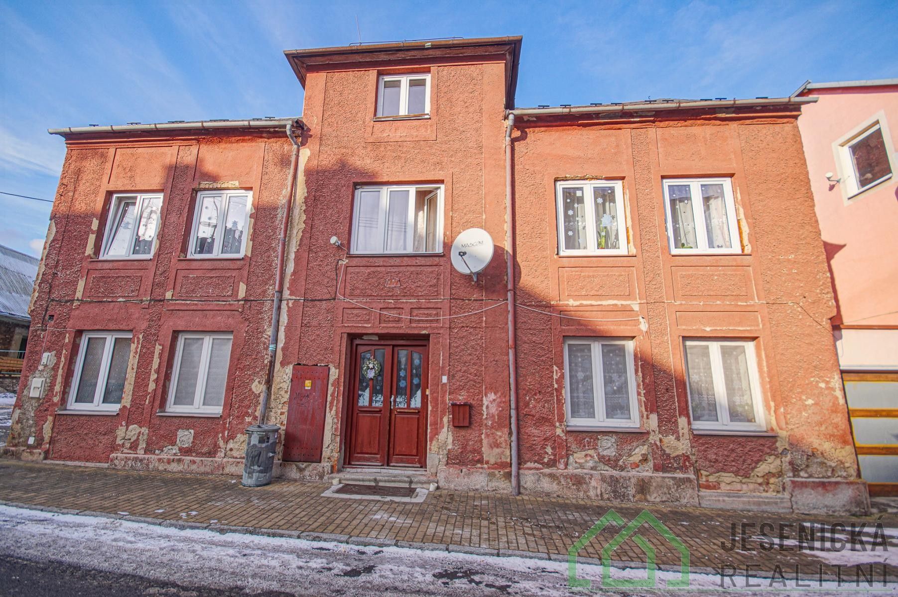 Rodinné domy, Družstevní, Javorník, 407 m²