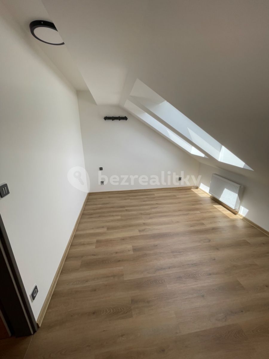 Byt 3+kk · 74 m² · Bratří Čapků, Hradec Králové - Hradec Králové, Královéhradecký kraj - 3