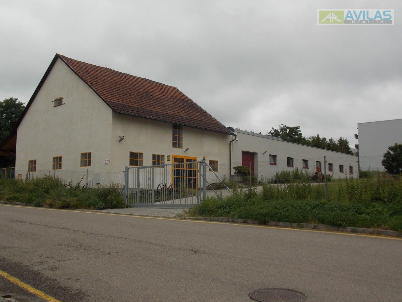 Sklady, Pod Lihovarem, Benešov, 144 m² - 2