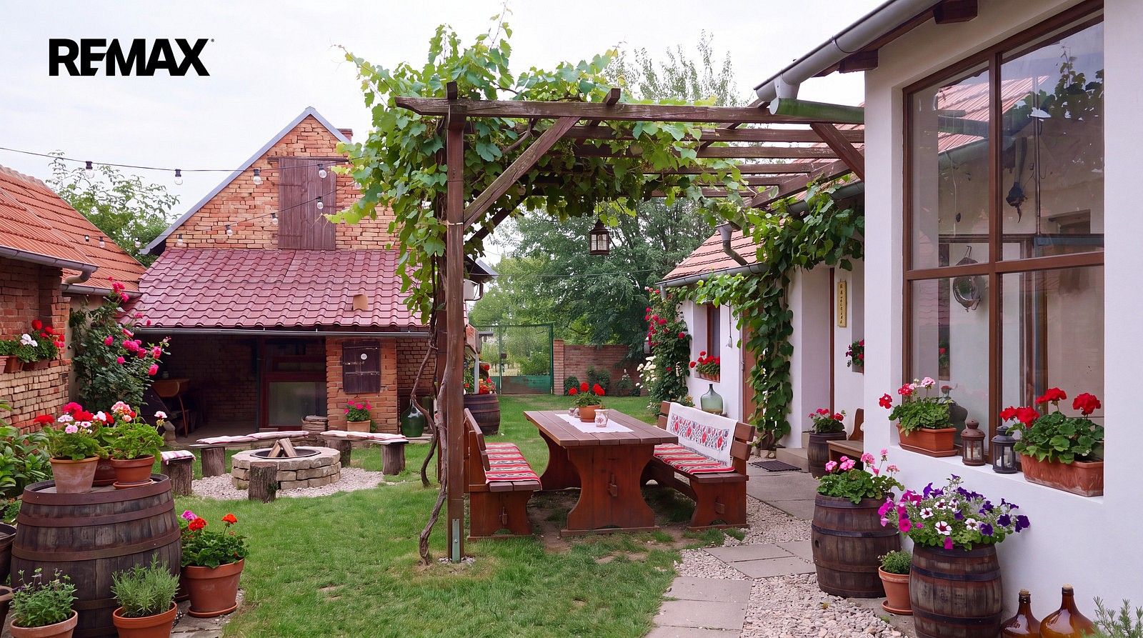 Rodinné domy, Vinohradní, Šakvice, okres Břeclav, 200 m² - 2