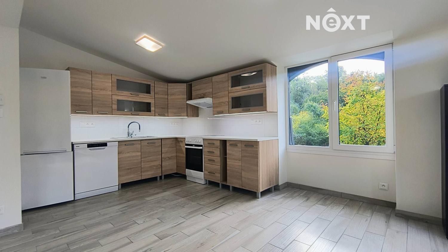 Pronájem byt 3+kk - Na vrškách, Praha, 70 m²