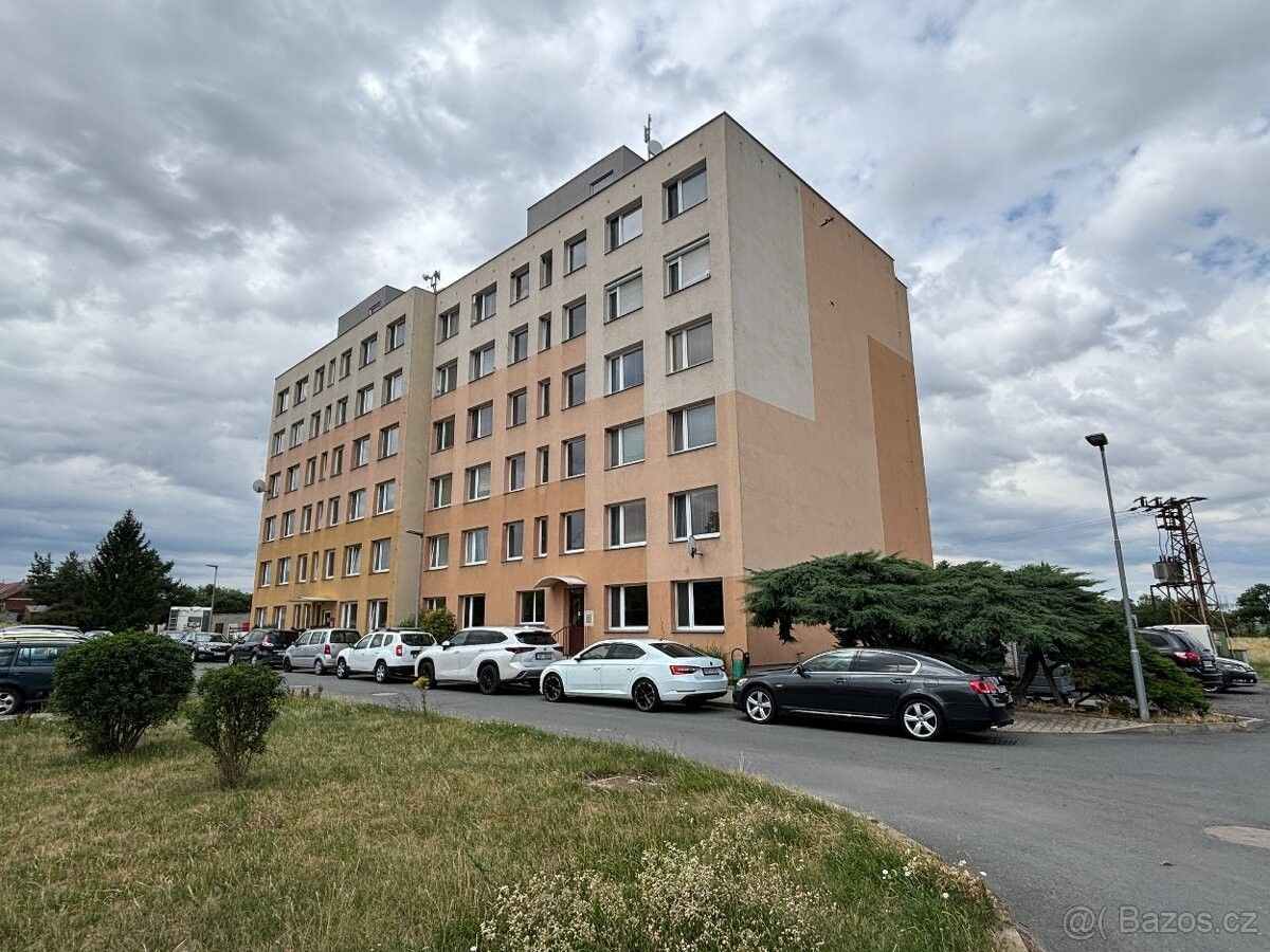 Byty, Mochov, 250 87