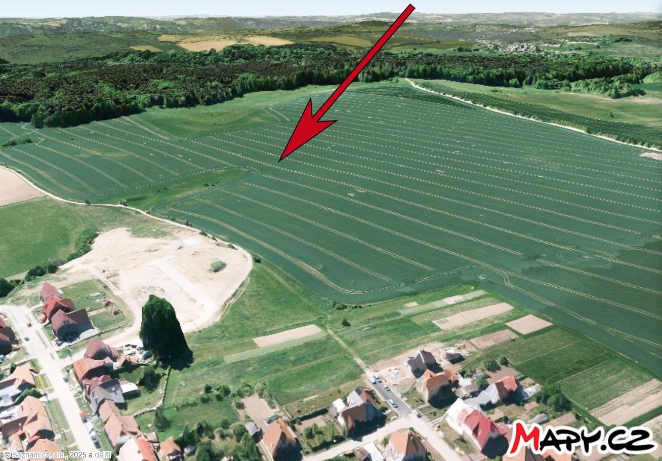 Zemědělské pozemky, Ostrov u Macochy