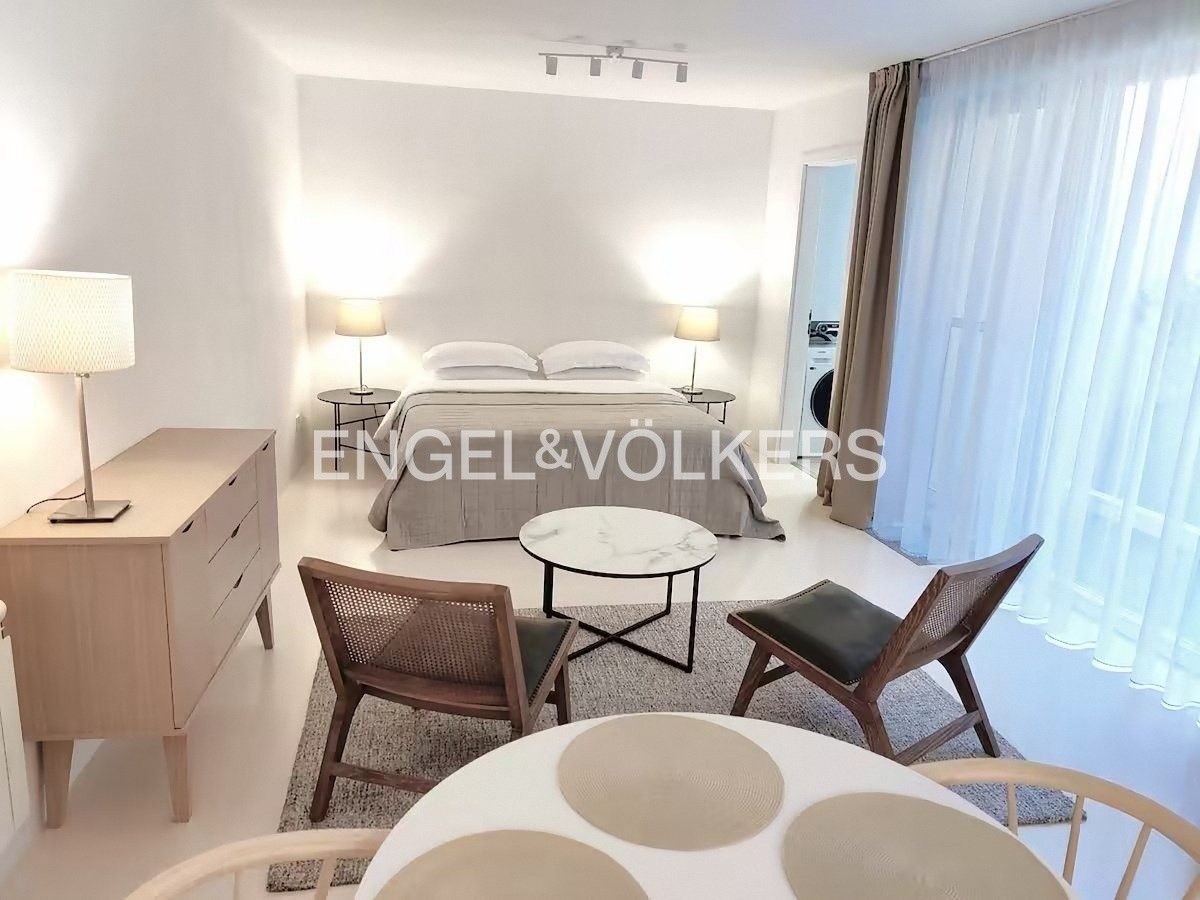 Pronájem byt 1+kk - Ječná 548, Praha Nové Město, 38 m² - 5