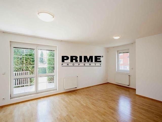 Rodinný dům · 300 m² · Pod Valem II. 880, Průhonice - 3