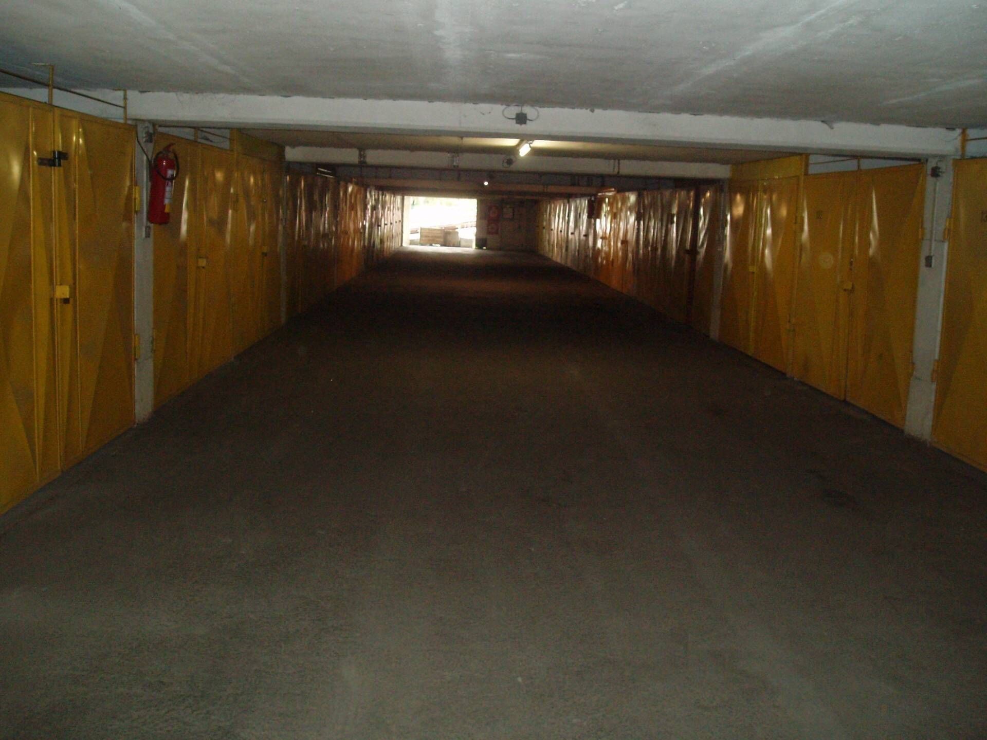 Pronájem garáž - U Slovanky, Praha Libeň, 18 m² - 5
