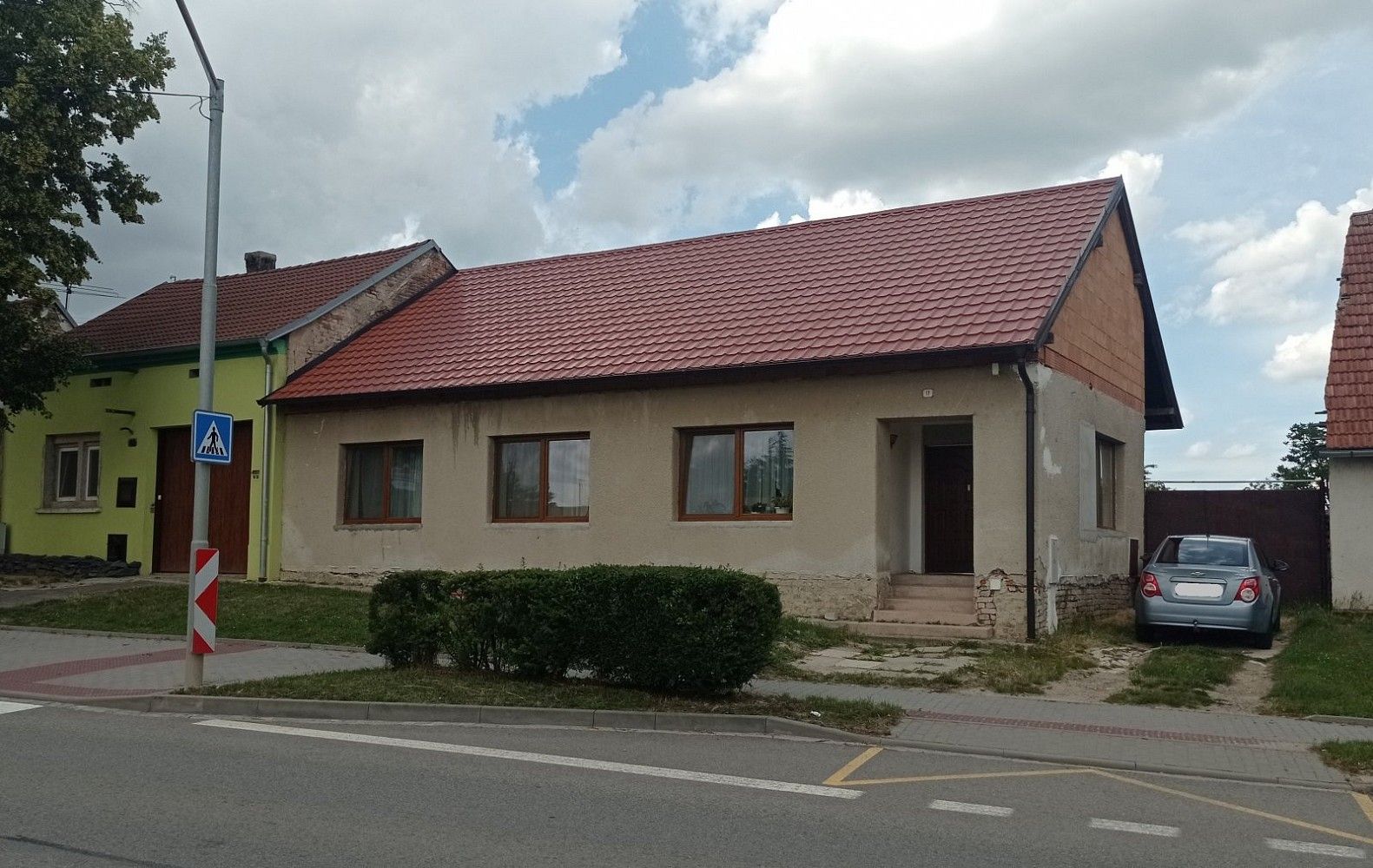 Rodinné domy, nám. Svobody, Drnholec, okres Břeclav, 146 m² - 1