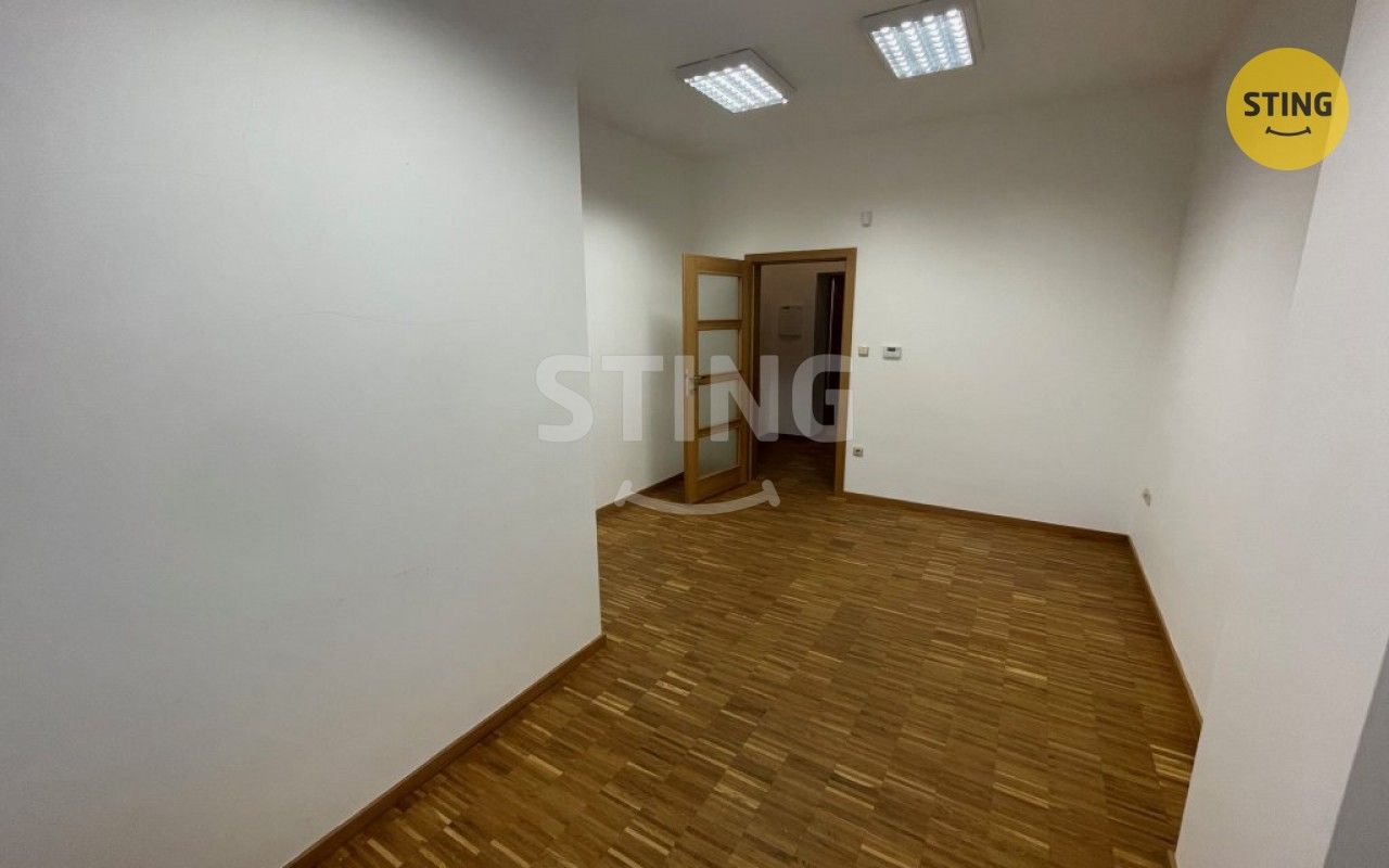 Pronájem kancelář - Smetanova, Český Těšín, 42 m² - 5