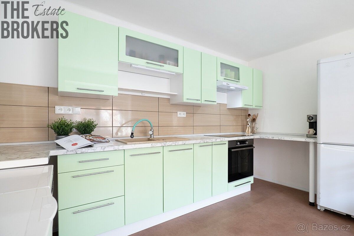 Prodej rodinný dům - Martiněves, 411 19