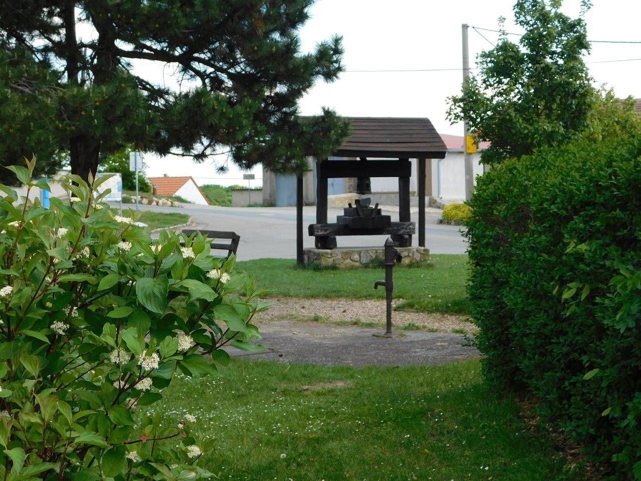 Chaty, Vrbice u Velkých Pavlovic, Jihomoravský kraj - 2