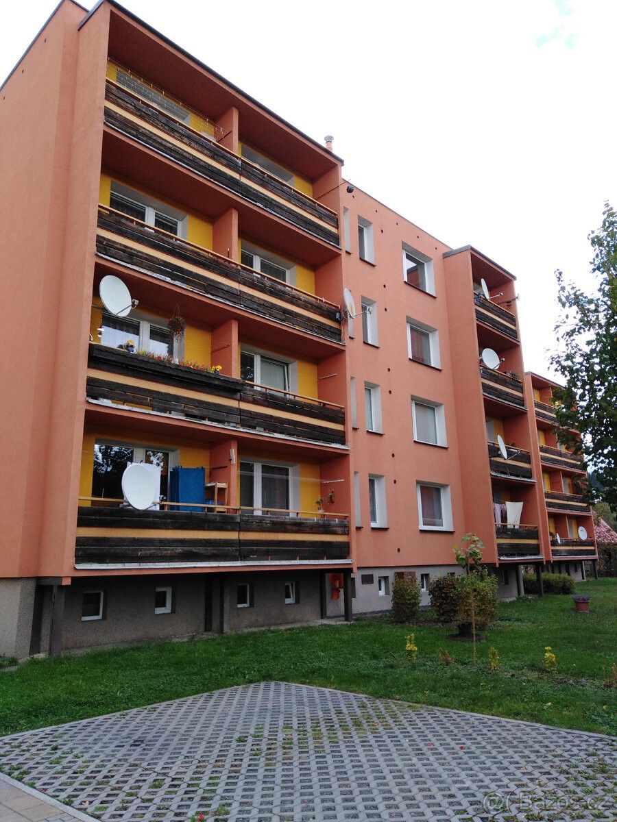 Byty, Karolinka, 756 05 - 1