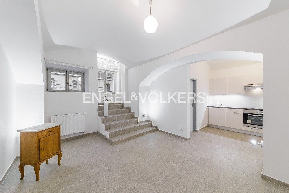 2+kk, Legerova, Praha, 60 m²