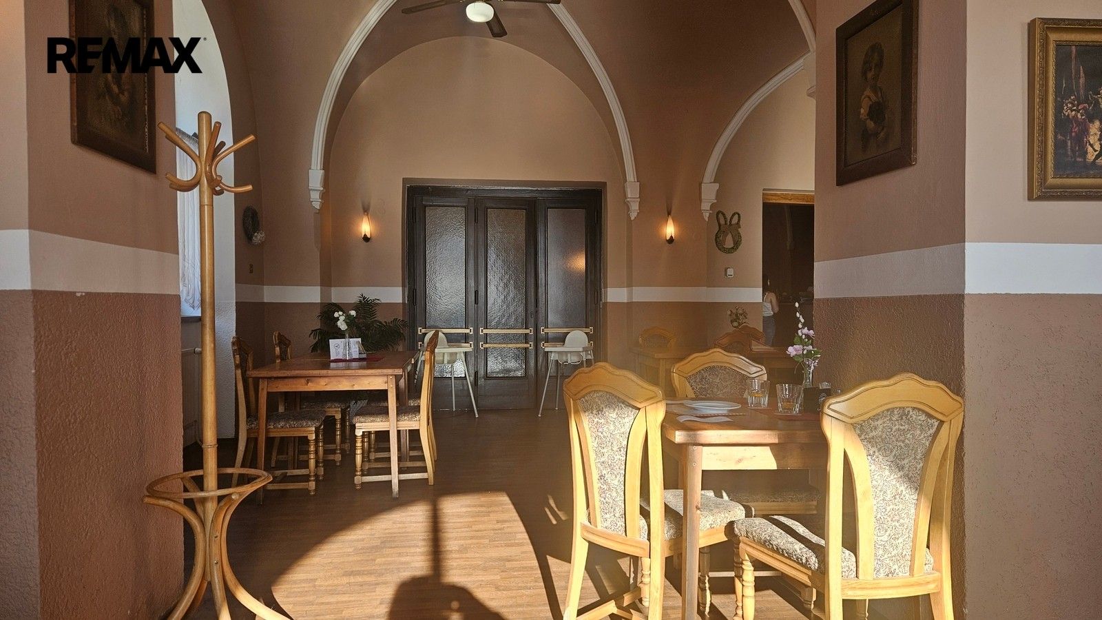 Ubytovací zařízení · 815 m² · Mírové náměstí 18, Horažďovice - 4