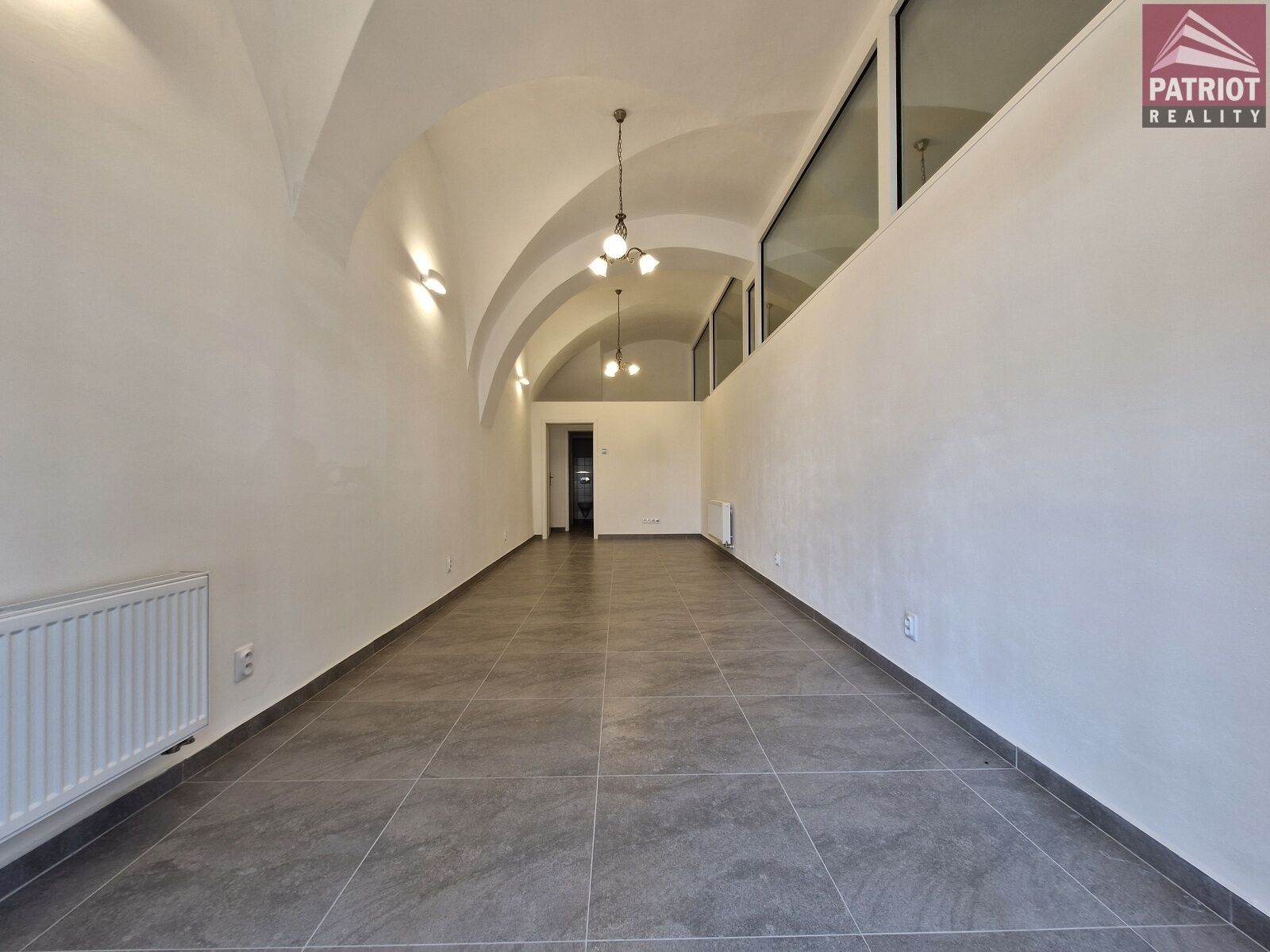 Pronájem obchodní prostory - Dolní náměstí, Olomouc, 35 m²