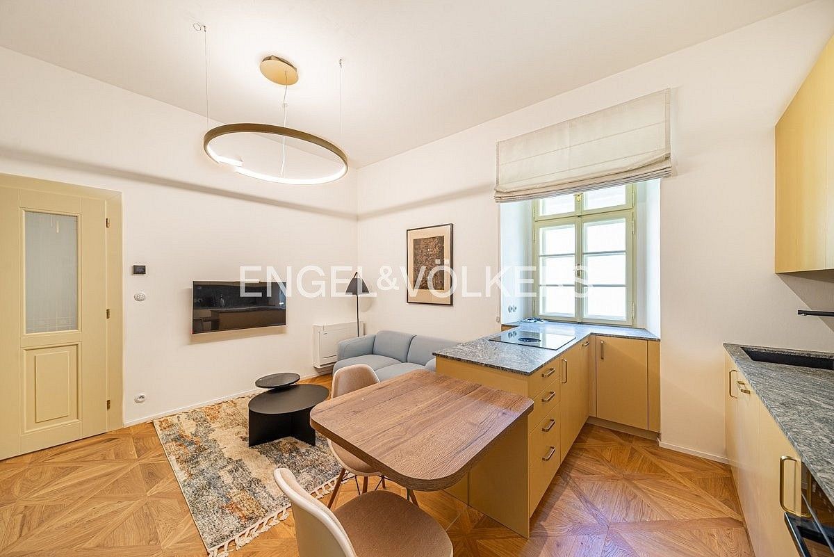 2+kk, Praha - Malá Strana, okres Praha 1, Hlavní město Praha, 39 m²