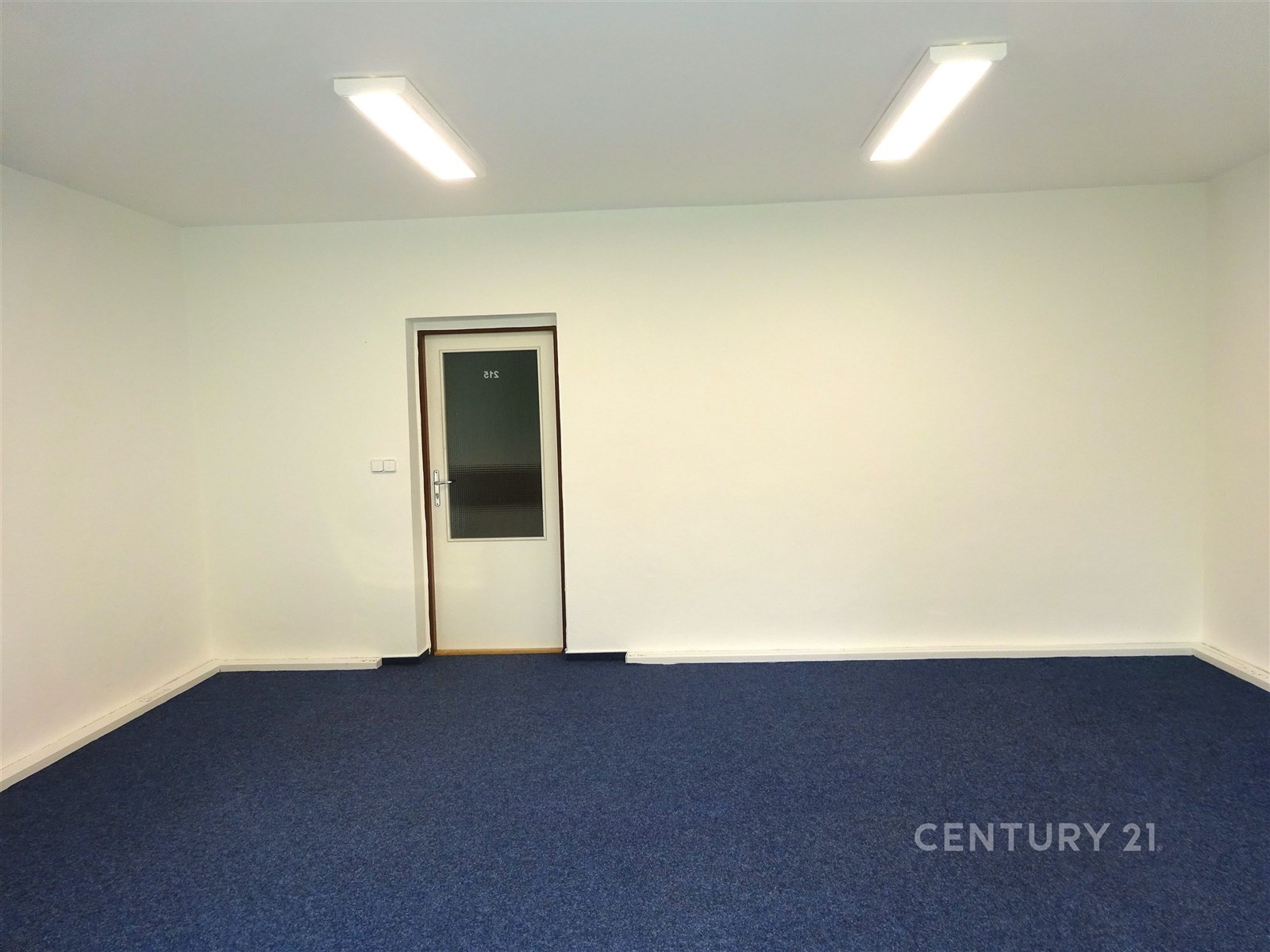 Kancelář · 33 m² · Pod Šternberkem, Zlín Louky - 3