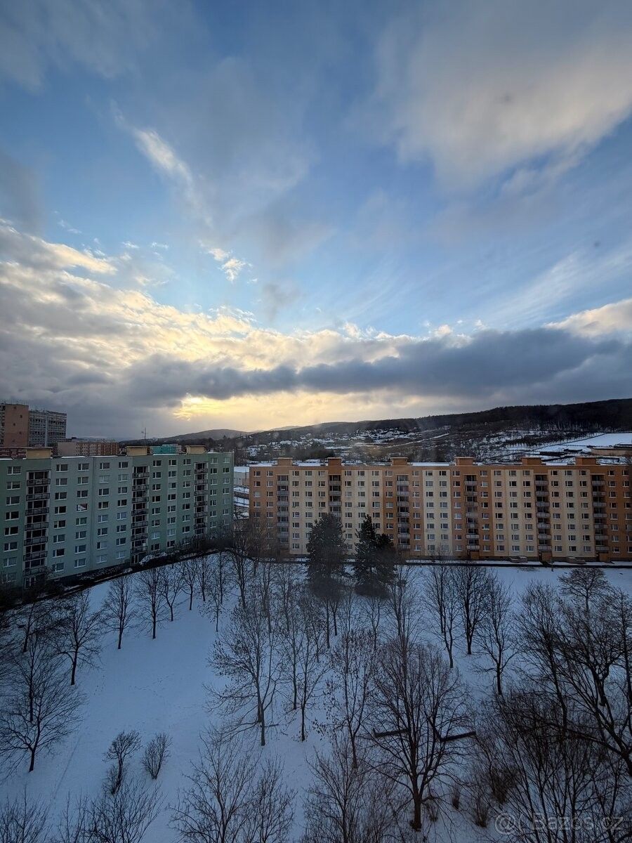 Pronájem byt - Chomutov, 430 04