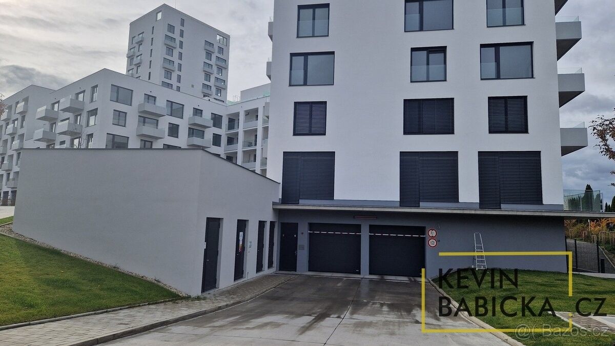 Pronájem garáž - Brno, 613 00