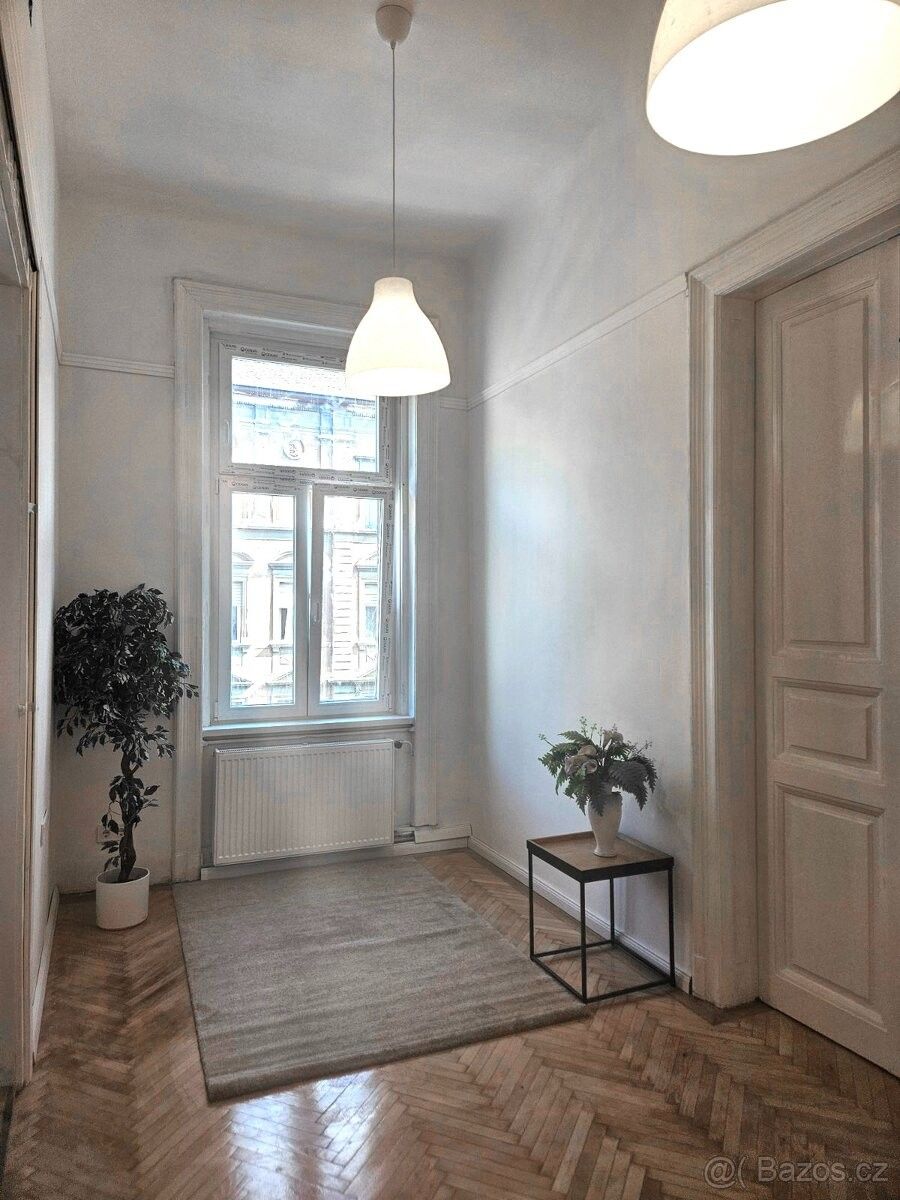 Prodej byt - 987 66, Zahraničí