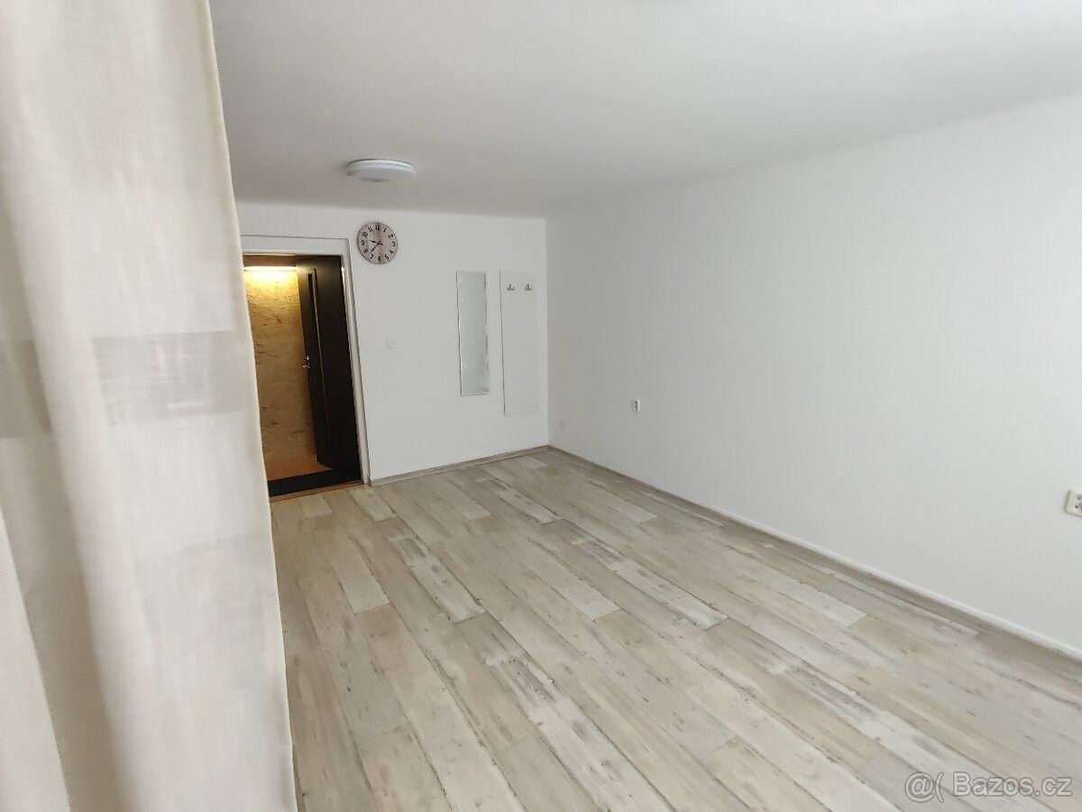Kanceláře, Nový Jičín, 741 01 - 2