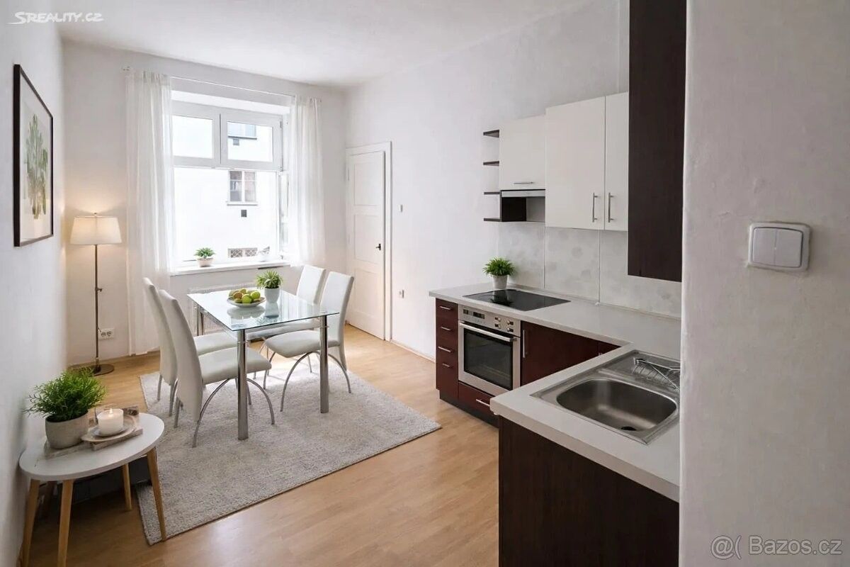 Pronájem byt - Praha, 140 00