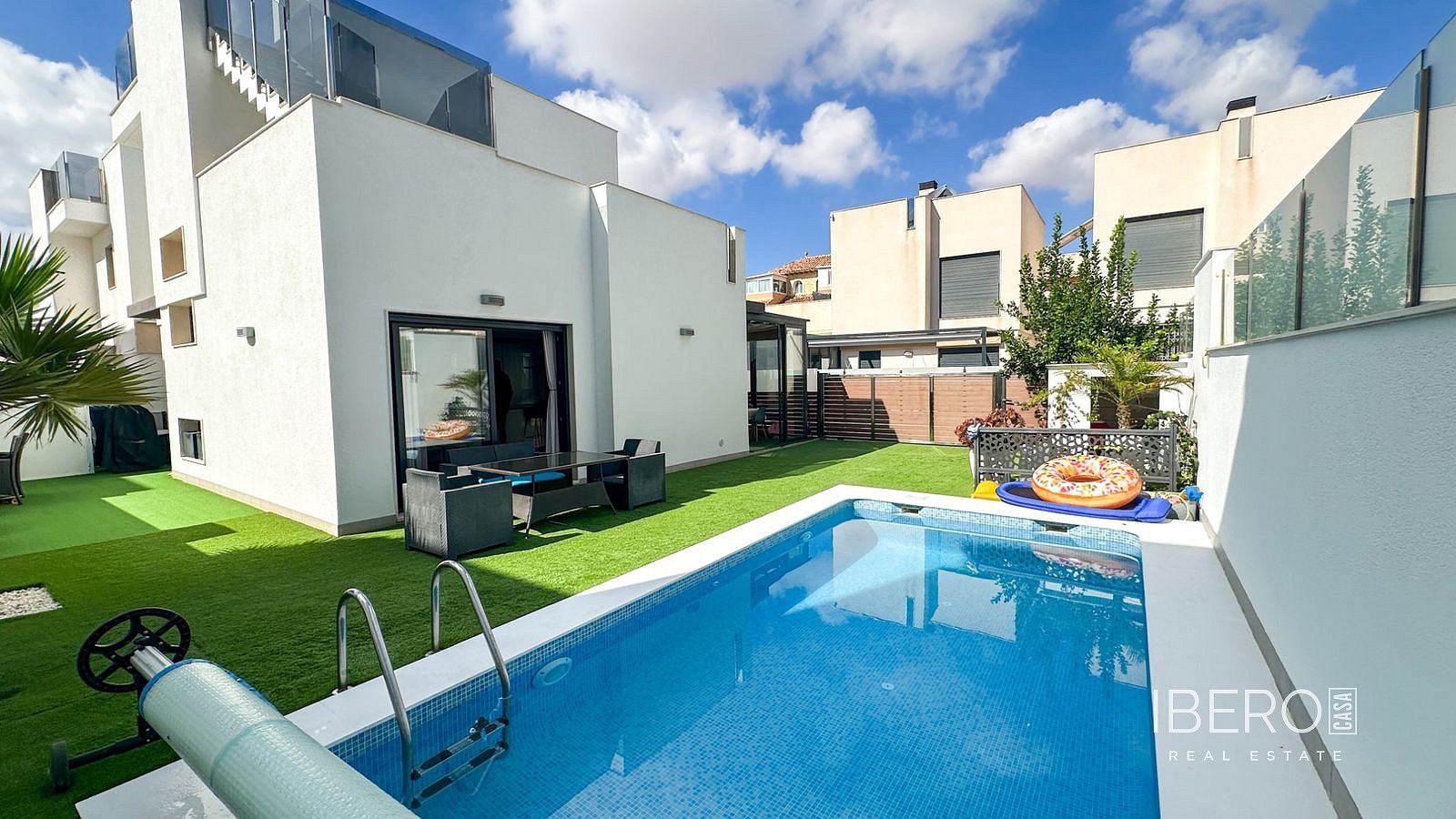 Rodinné domy, Torrevieja, Španělsko, 250 m² - 1