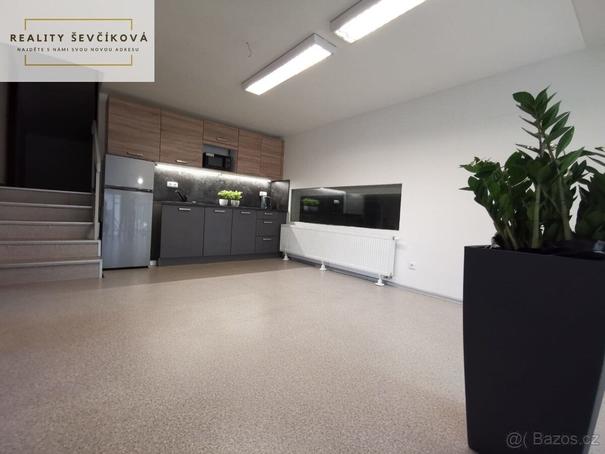 Pronájem obchodní prostory - Hradec Králové, 500 02