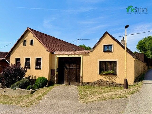Prodej rodinný dům - Staré Hobzí, 536 m² - 2