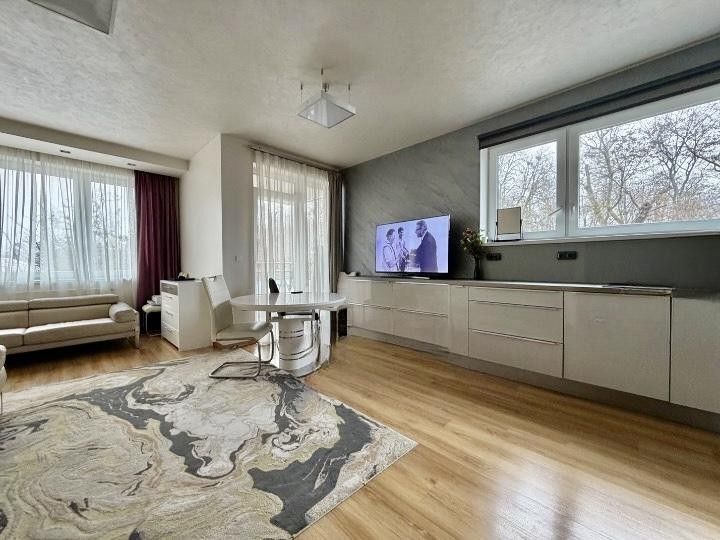 3+kk, Praha 3, Praha, 86 m²