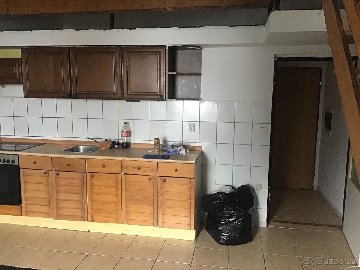 Byty, Hronov, 549 31