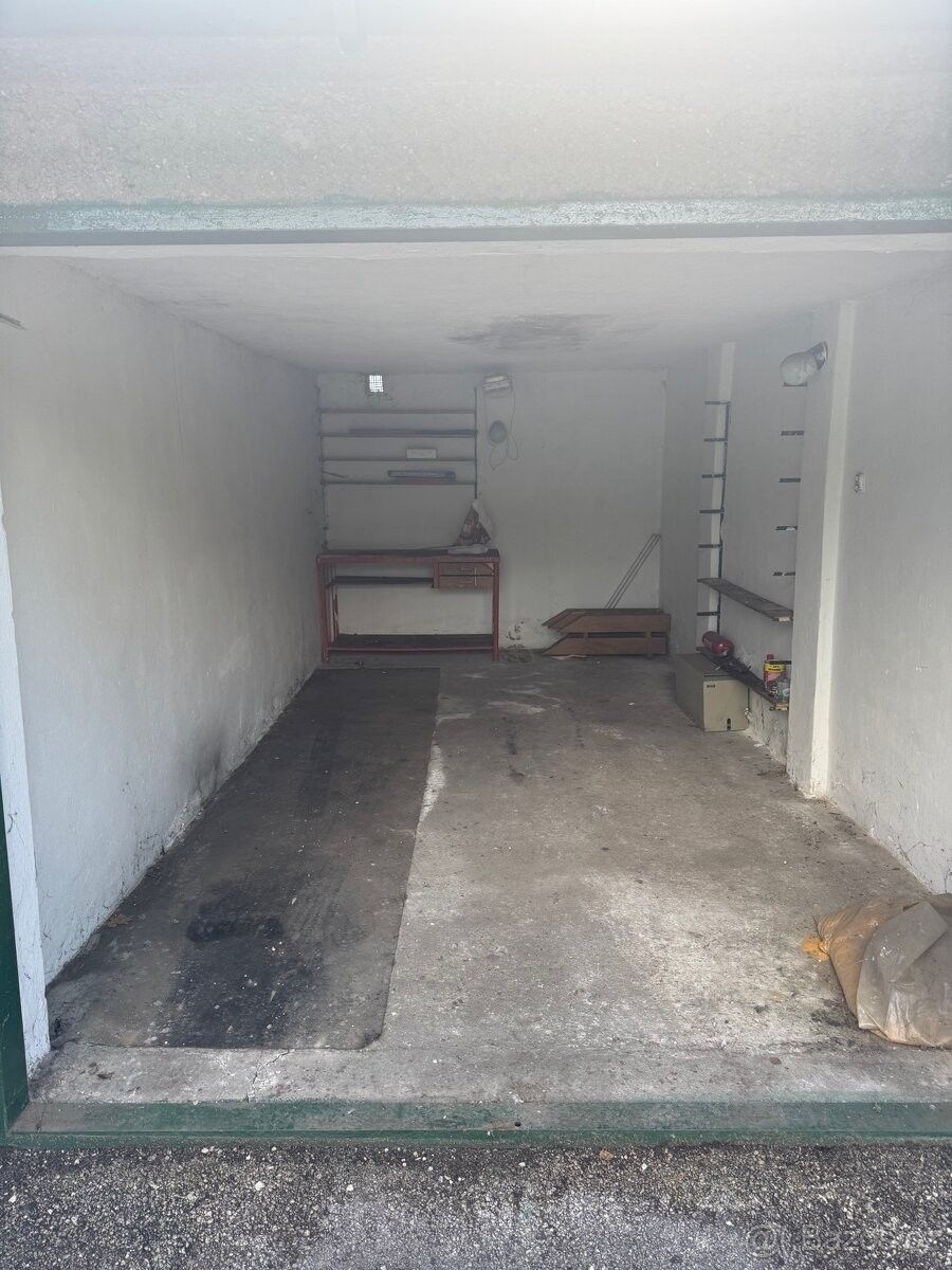 Garáže, Havířov, 736 01