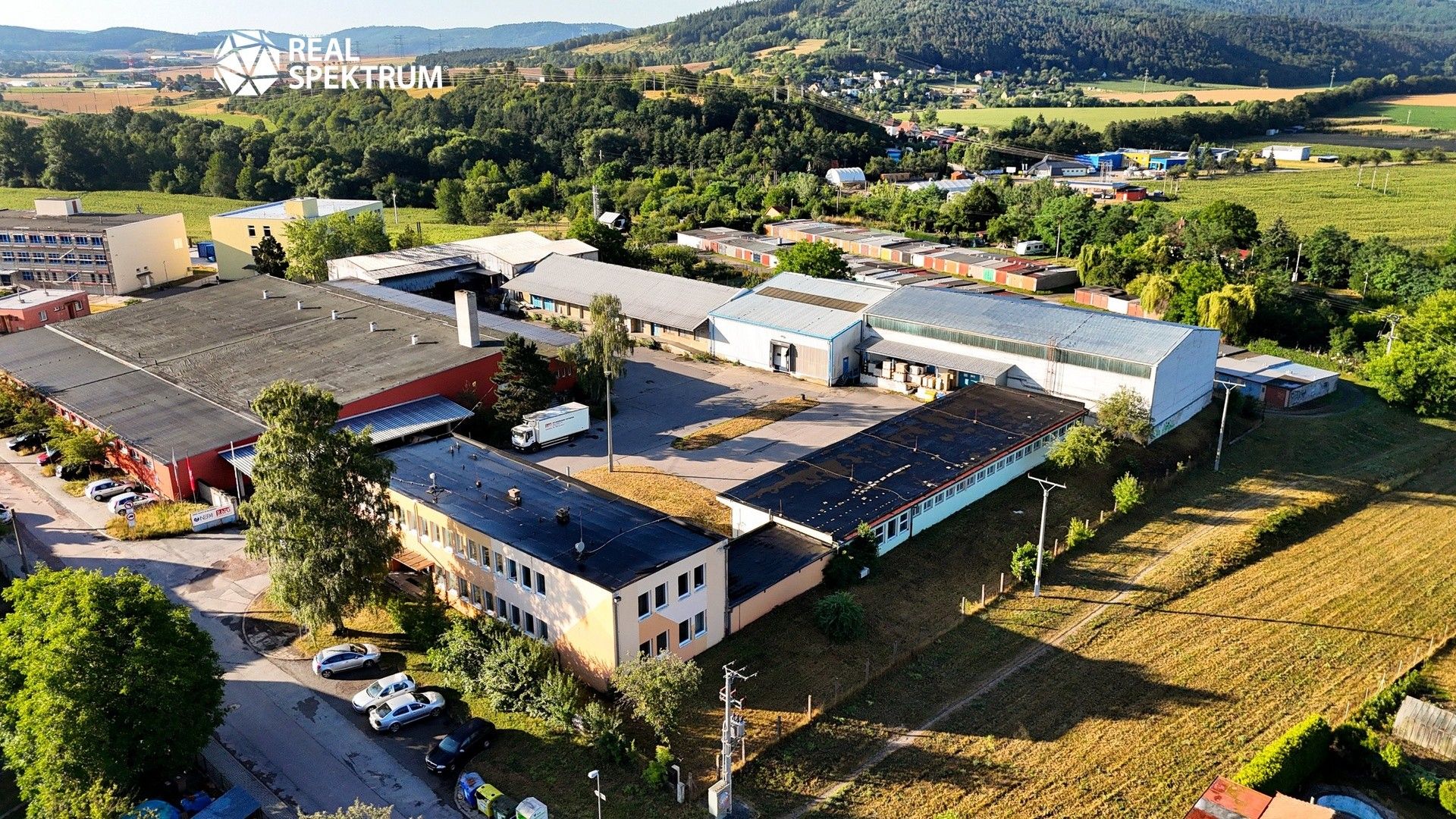 Sklady, Mrštíkova, Tišnov, 2 385 m² - 1