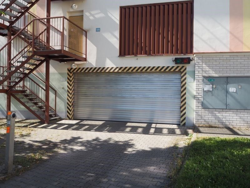 Pronájem garáž - Obránců míru, Strakonice I, 20 m² - 5