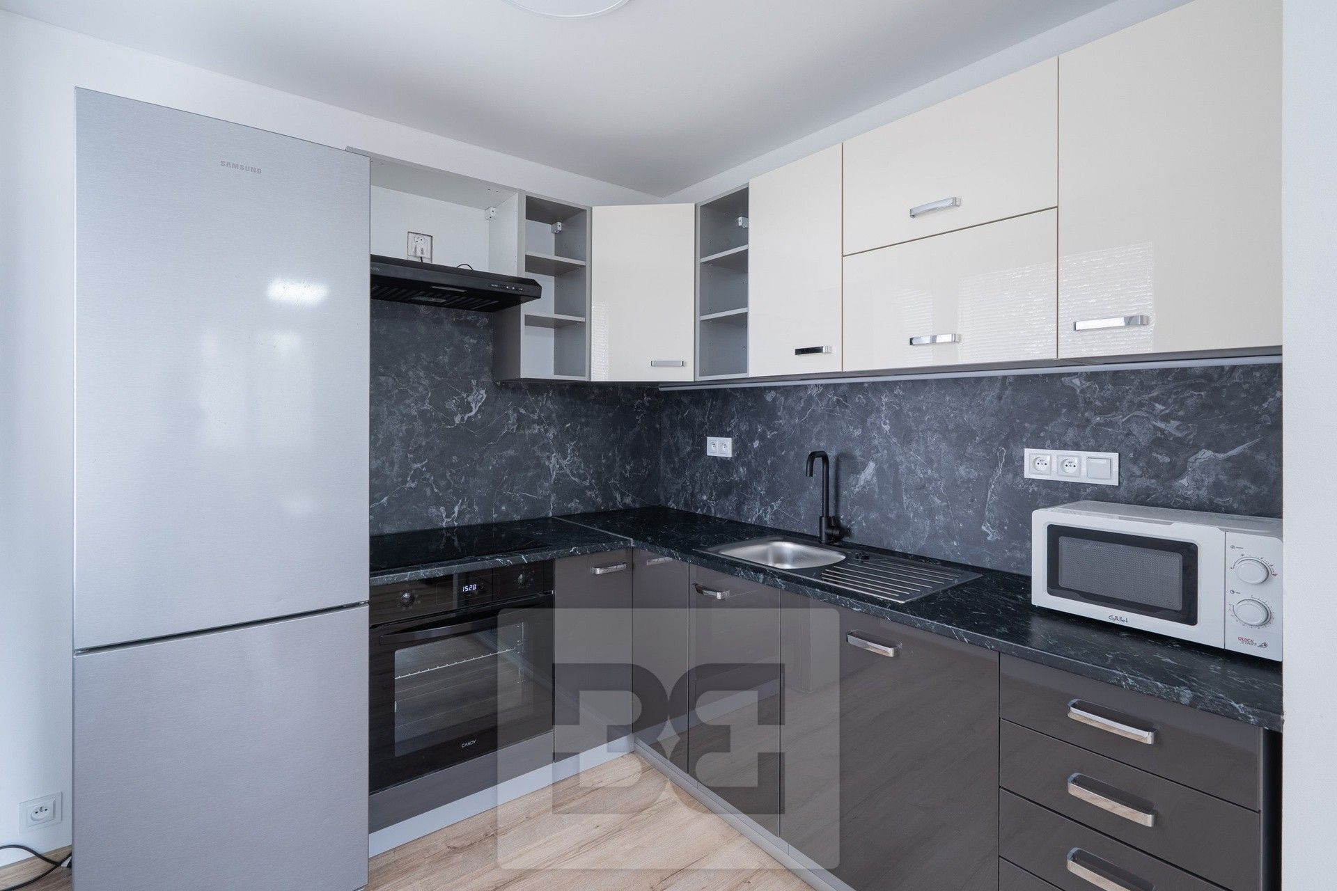 2+kk, Troja, Praha, 40 m²