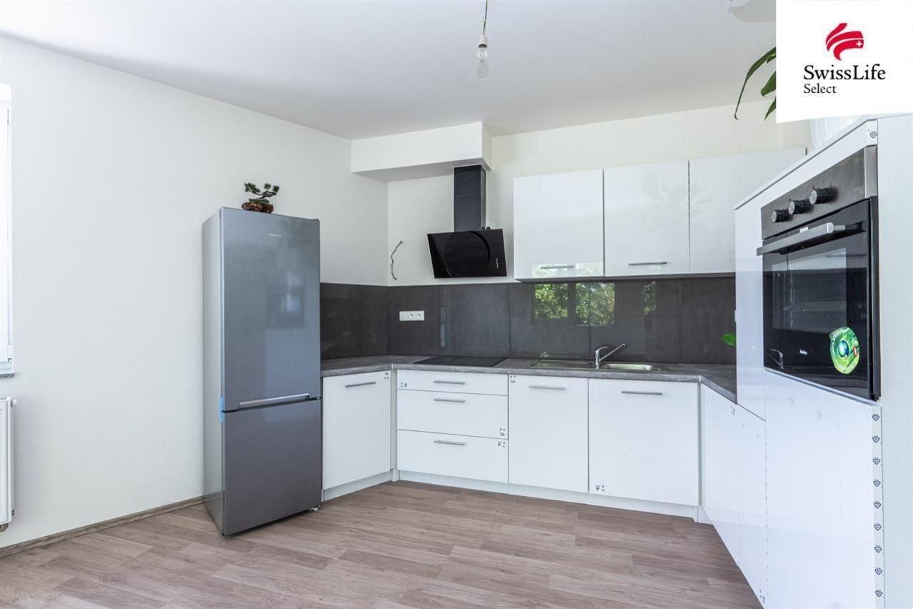 Prodej byt 3+kk - Břežany II, 74 m²