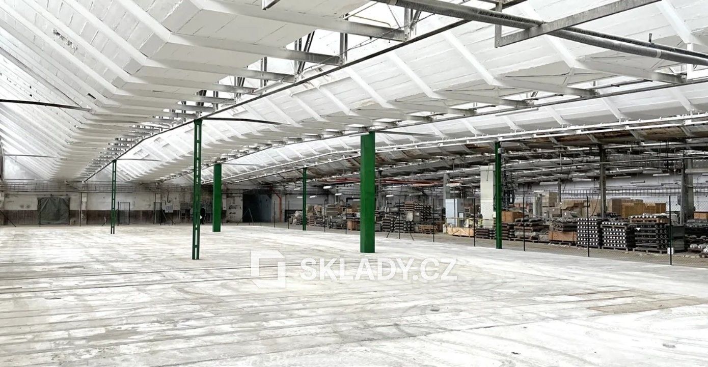 Sklady, Louny, 2 700 m² - 2