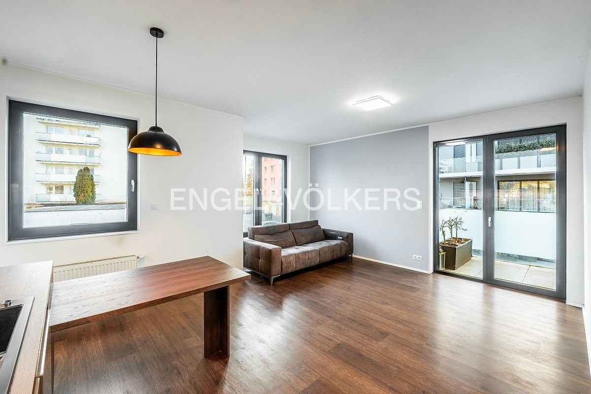 2+kk, Česká, Praha, 56 m²