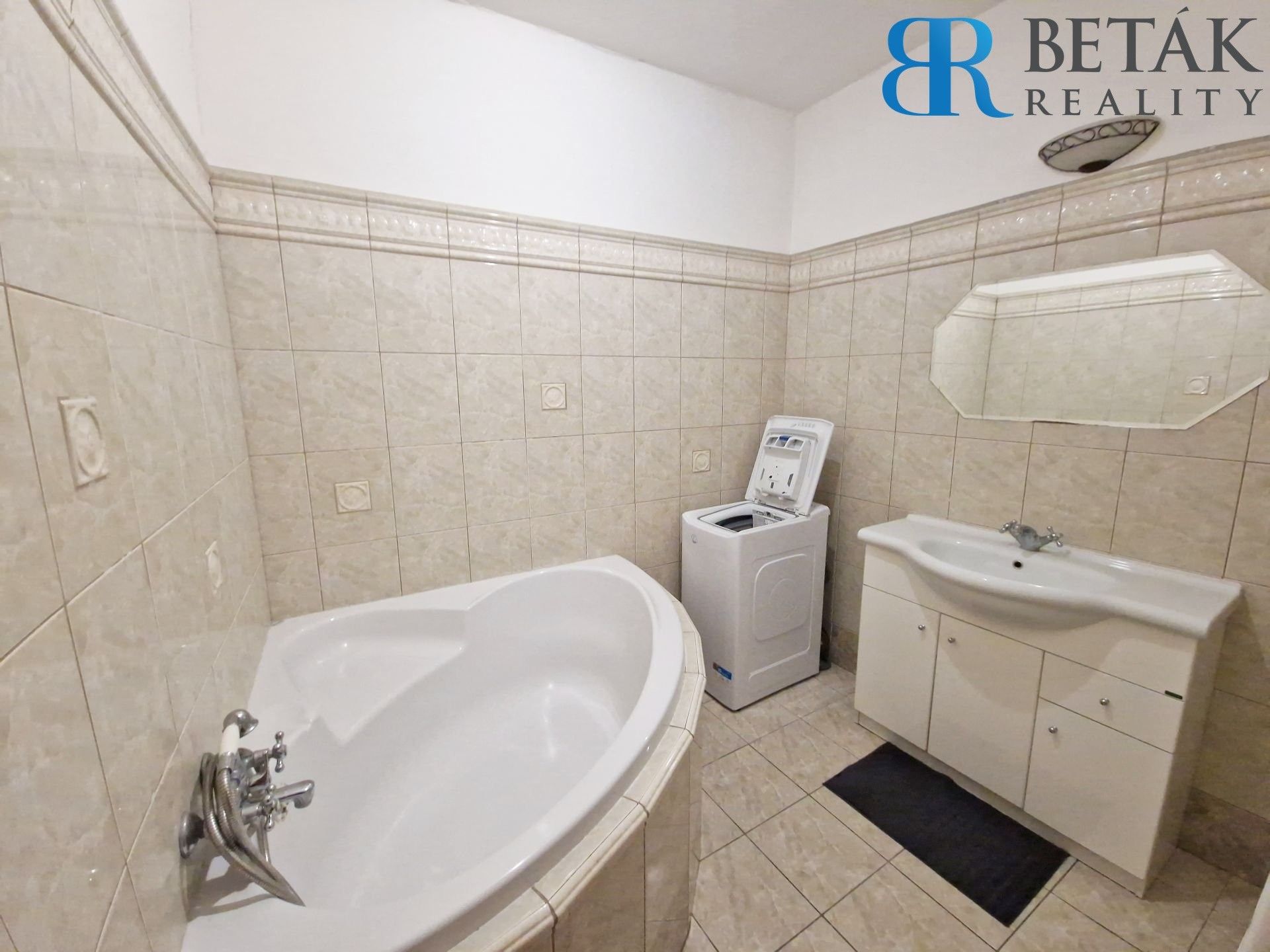 Rodinný dům · 300 m² · Uhelná 1170, Olomouc - 4