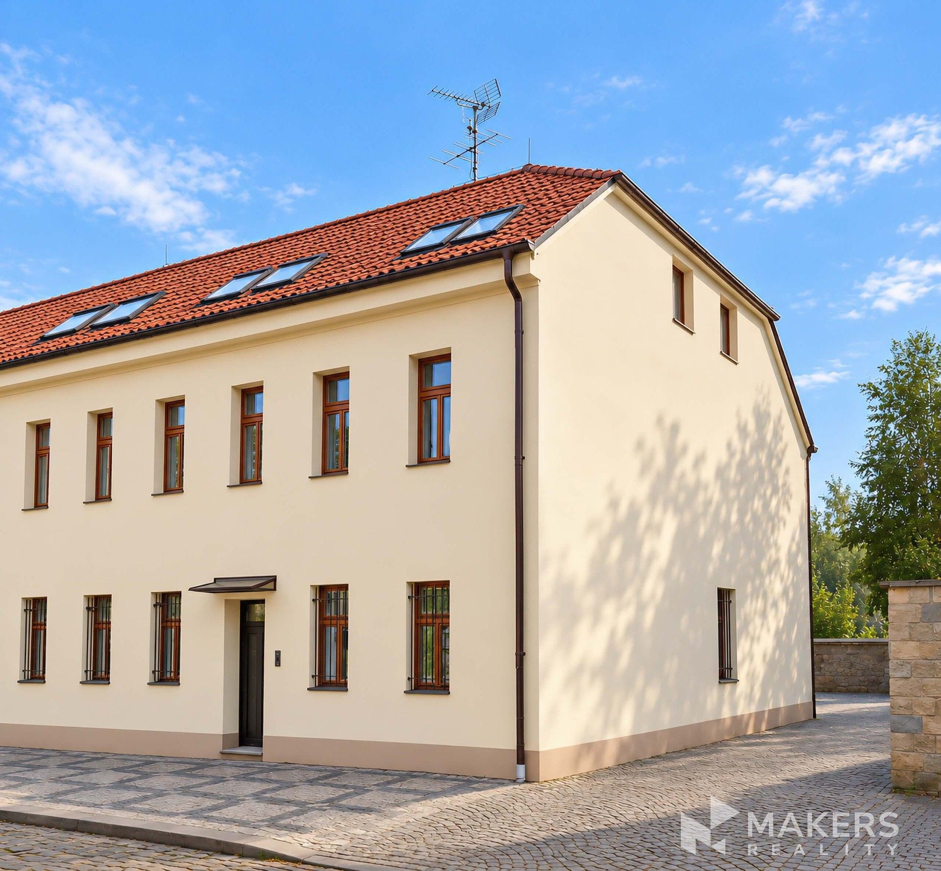 Činžovní dům · 1 000 m² · Nusle, Praha - 3