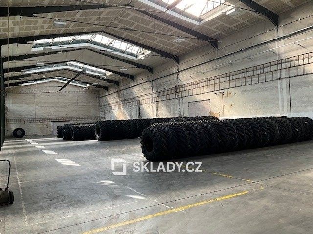 Sklad · 1 500 m² · Bystřany - 4