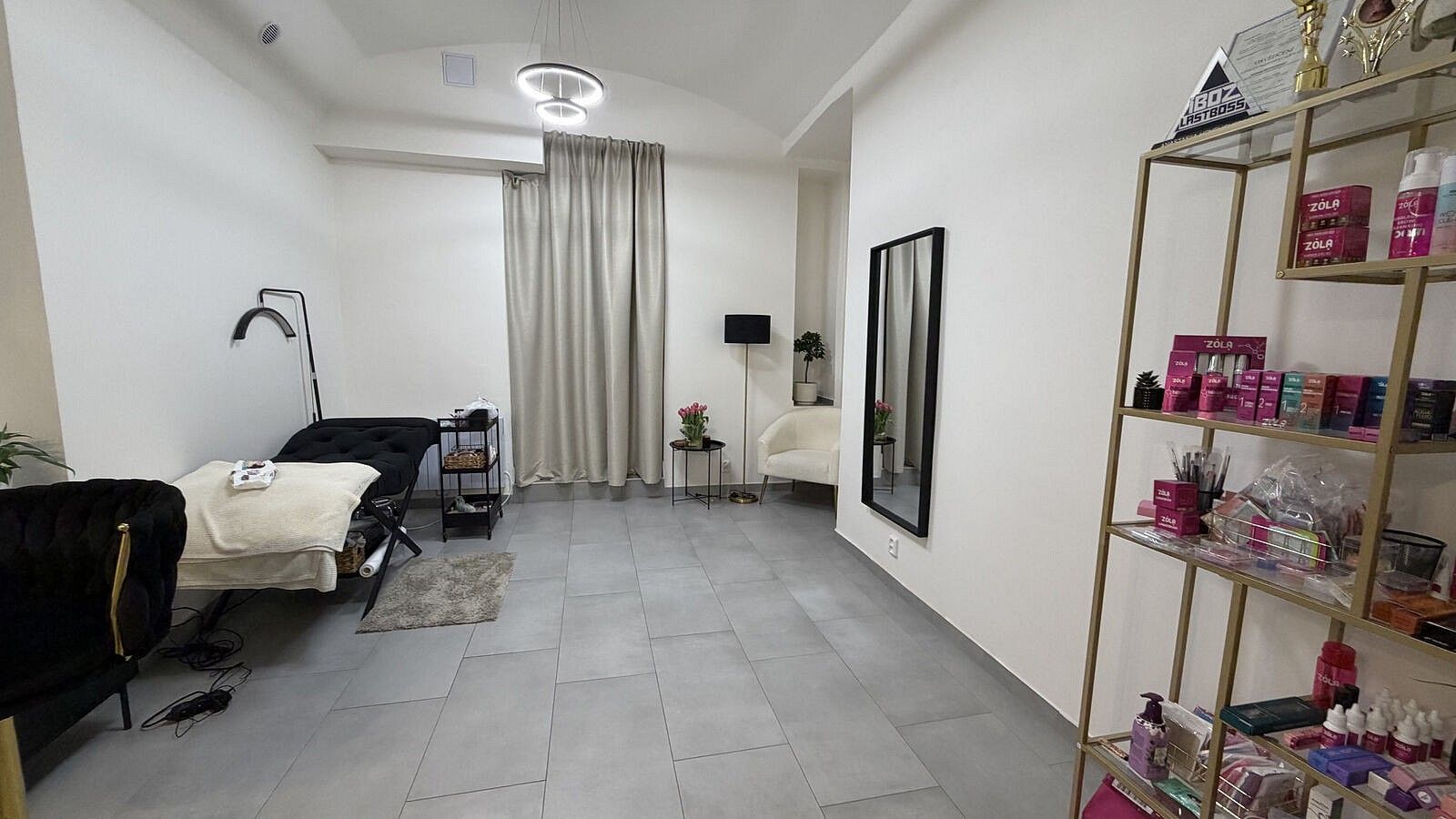 Obchodní prostory, 64 m²