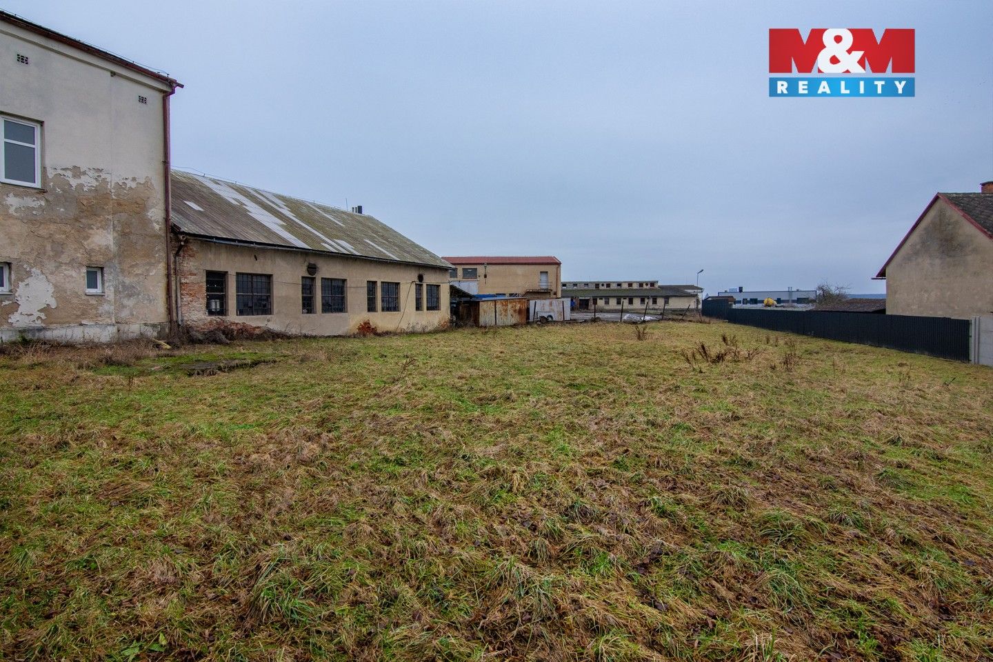 Pronájem obchodní prostory - Plazy, 675 m²