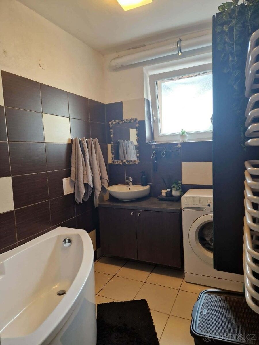 Byty, Bystřice pod Hostýnem, 768 61 - 2