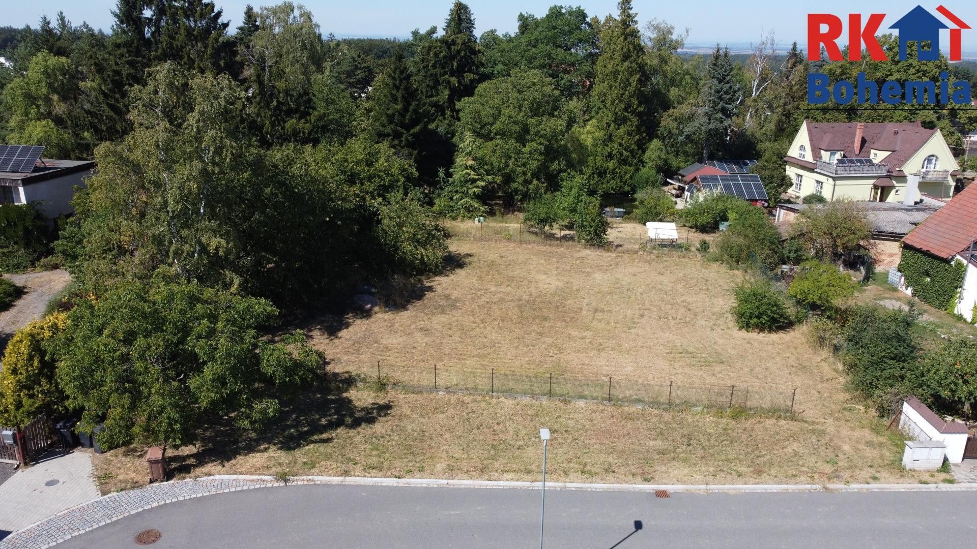 Pozemek pro bydlení, 999 m²