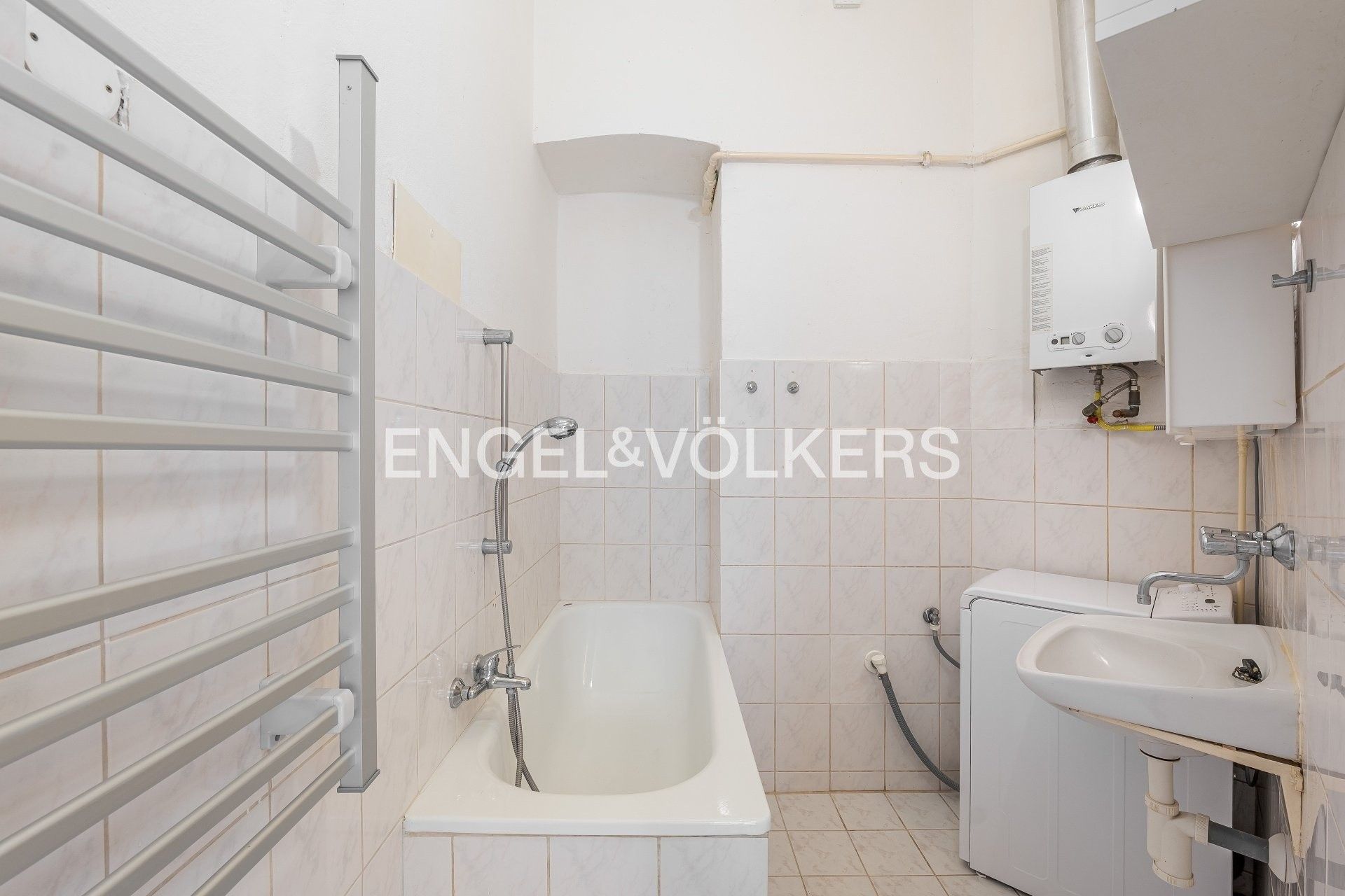 Pronájem byt 1+1 - V. P. Čkalova 502, Praha Bubeneč, 45 m² - 5
