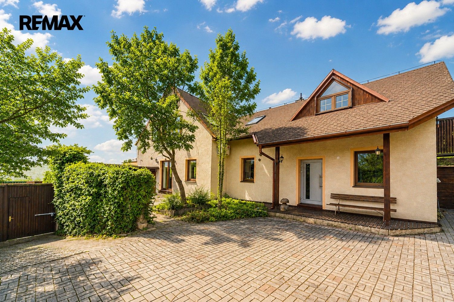Rodinné domy, Kosmonosy, okres Mladá Boleslav, Středočeský kraj, 165 m² - 1
